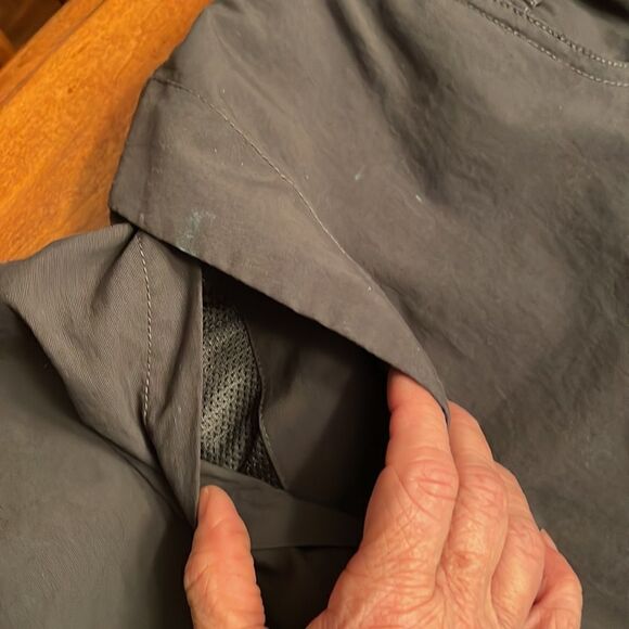 The North Face Belted Cargo Shorts - Small - Picture 6 of 13